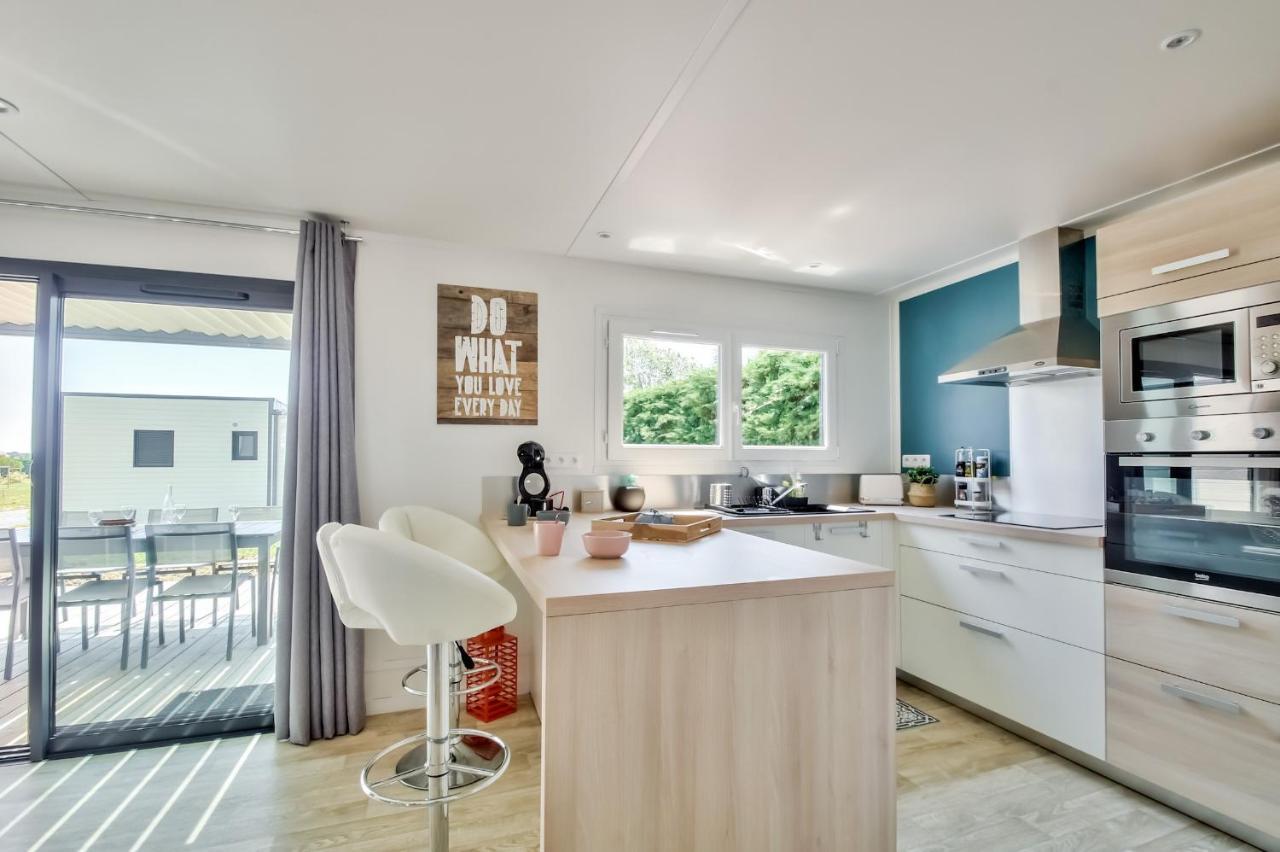 Chalet Pour 8 Dans Residence Avec Piscine Chauffee Бретиньоль-сюр-Мер Экстерьер фото
